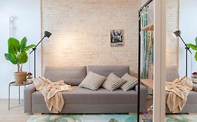 Al5 Seaside Bliss-Stylish Loft Steps From Malvarrosa